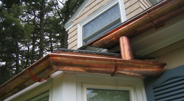 How In‑House Installers Improve Seamless Gutter Performance On Large-Scale Industrial Buildings