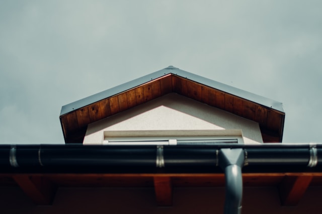 Seamless Gutters vs Traditional Systems: Why Businesses Choose ASG Seamless Gutters